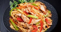 Wok с курицей